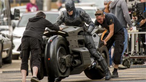 The Flash : tournage interrompu après un accident entre un caméraman et la doublure de Batman